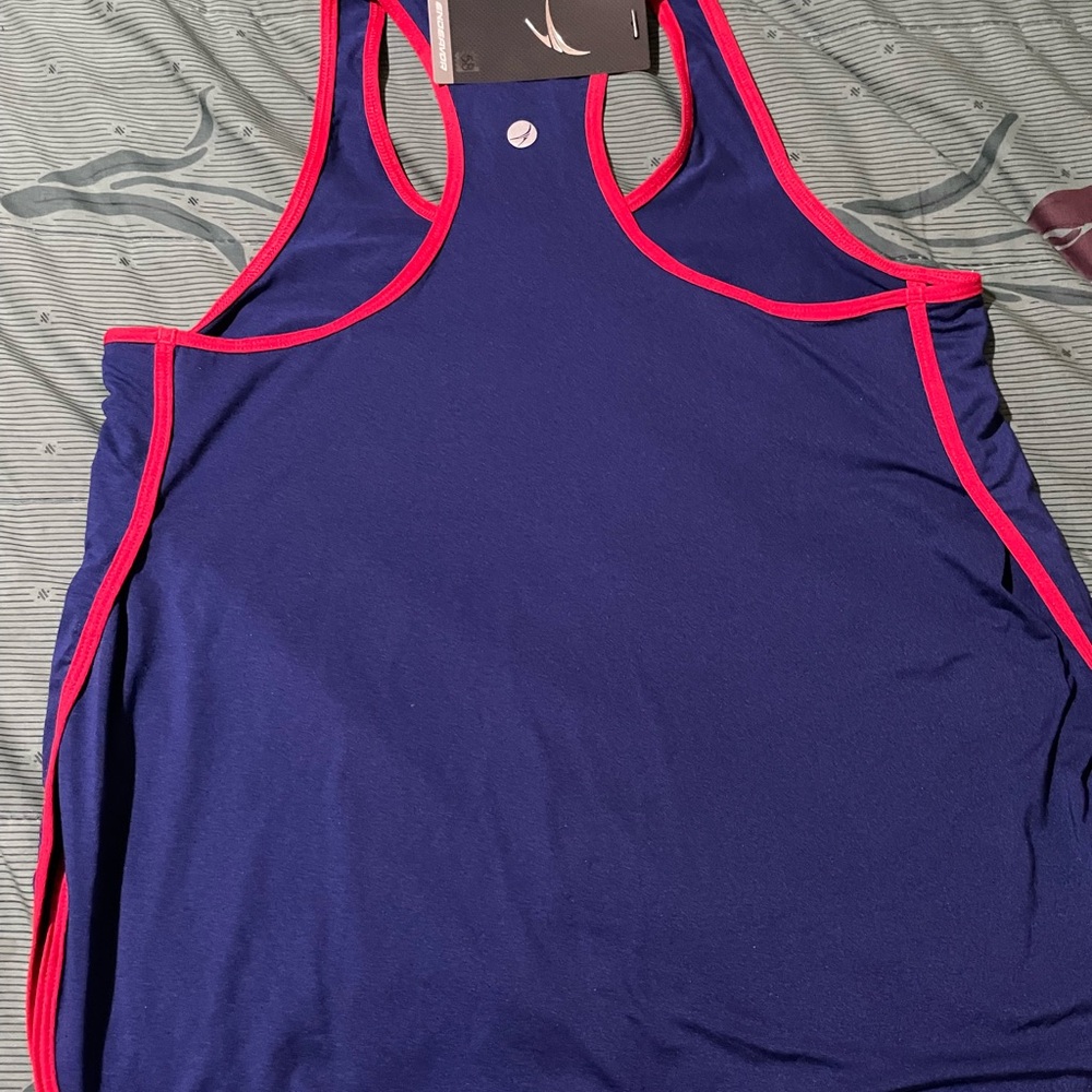 019EA.- Endeavor Athletic Molly Tank. Size Small - Picture 3 of 3